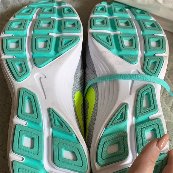 Nike running shoes - Picture 3 of 4